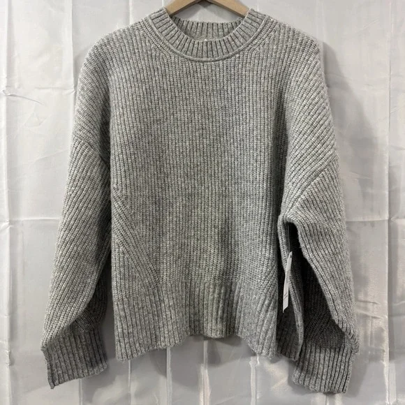 Womens XXL 20 Basic Gray Crewneck Sweater Lightweight Versatile Layer Classic - Picture 2 of 7